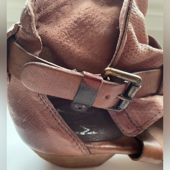 Miz Mooz ladies shoes - Picture 3 of 8